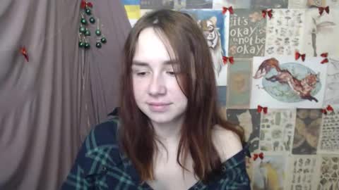 Snapshot of veryveryvery_shy chatting on January 8, 6:26 am veryveryvery_shy online show from January 8, 6:26 am