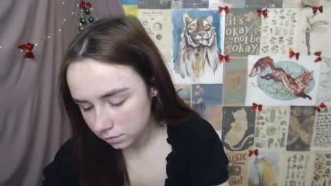 Snapshot of veryveryvery_shy chatting on January 9, 7:44 am veryveryvery_shy online show from January 9, 7:44 am