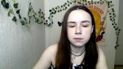 Snapshot of veryveryvery_shy chatting on March 2, 6:47 am veryveryvery_shy online show from March 2, 6:47 am