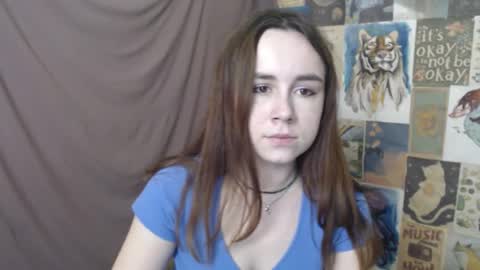 veryveryvery_shy online show from March 17, 7:01 am