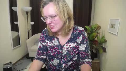 vestawoody online show from November 15, 1:18 pm