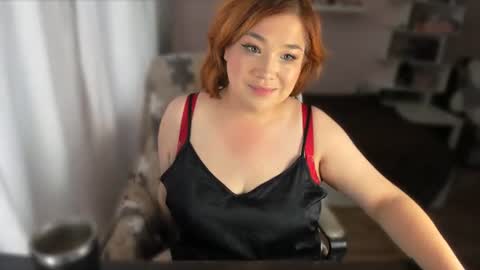 Snapshot of vi__vixen chatting on July 25, 12:25 pm Vi Vixen online show from July 25, 12:25 pm