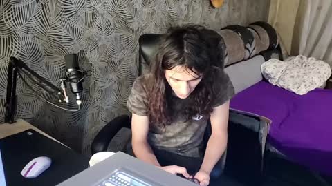 vialeras online show from December 21, 1:36 am