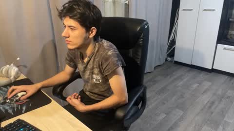 vialeras online show from November 17, 2:06 am