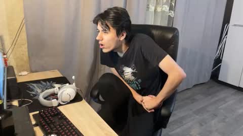 vialeras online show from December 15, 9:41 pm