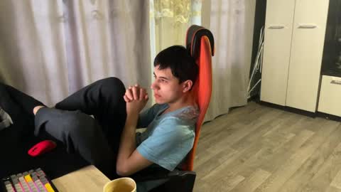 vialeras online show from March 29, 1:00 pm