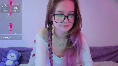 Snapshot of vialeta_baby_ chatting on February 28, 9:27 pm vialeta_baby_ online show from February 28, 9:27 pm