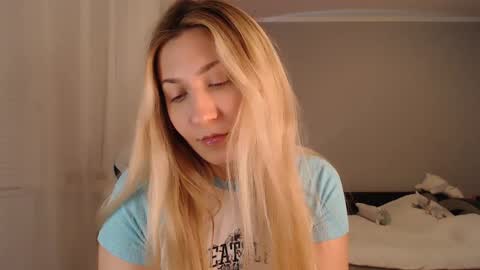 Amelia online show from December 24, 8:05 pm