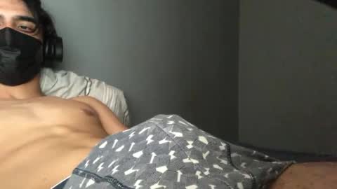 Snapshot of vicente24milf chatting on September 13, 9:14 pm vicente online show from September 13, 9:14 pm