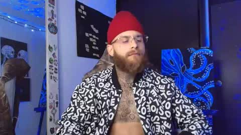 Snapshot of vickingcock7 chatting on December 23, 4:43 am vickingcock7 online show from December 23, 4:43 am