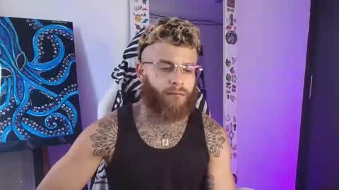 Snapshot of vickingcock7 chatting on January 7, 7:05 pm vickingcock7 online show from January 7, 7:05 pm