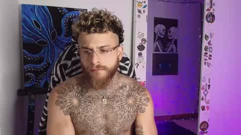 Snapshot of vickingcock7 chatting on February 5, 12:26 am vickingcock7 online show from February 5, 12:26 am