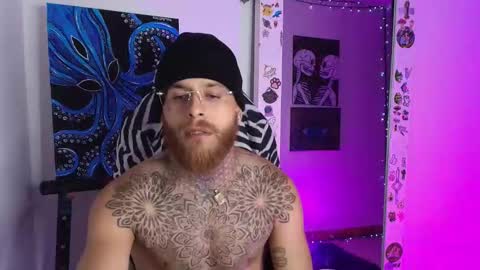 Snapshot of vickingcock7 chatting on February 10, 12:48 am vickingcock7 online show from February 10, 12:48 am