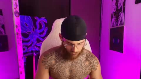 Snapshot of vickingcock7 chatting on March 1, 2:57 am vickingcock7 online show from March 1, 2:57 am