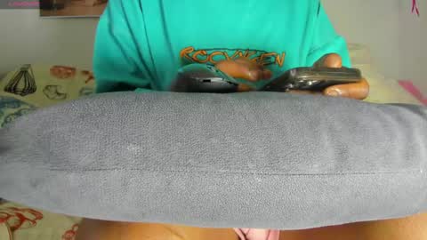 Snapshot of vicky_hotteei chatting on December 28, 10:14 am vicky manuela online show from December 28, 10:14 am