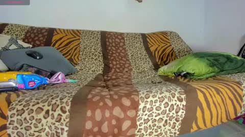Snapshot of vicky_hotteei chatting on January 10, 12:27 am vicky manuela online show from January 10, 12:27 am