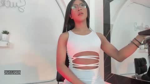 vicky_hottman online show from November 25, 8:20 pm