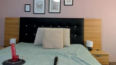 Snapshot of vicky_squirtz chatting on January 14, 6:08 am vicky_squirtz online show from January 14, 6:08 am