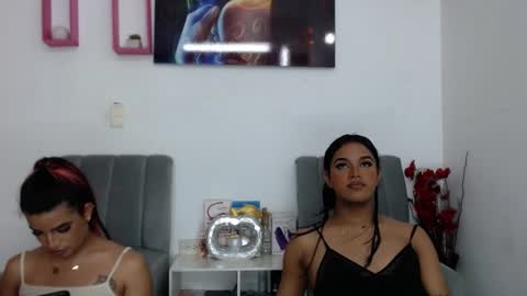 Snapshot of vickyxdany chatting on February 26, 9:48 pm vickyxdany online show from February 26, 9:48 pm