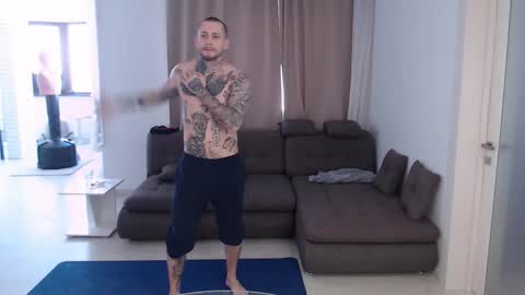 Snapshot of victor_rhino chatting on February 7, 11:47 am Victor rhinoff online show from February 7, 11:47 am