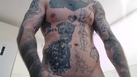 Snapshot of victor_rhino chatting on February 11, 9:31 pm Victor rhinoff online show from February 11, 9:31 pm