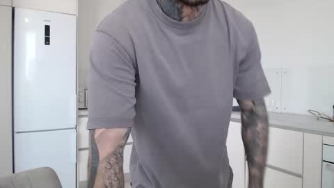 Snapshot of victor_rhino chatting on February 13, 10:22 am Victor rhinoff online show from February 13, 10:22 am