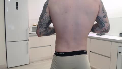 Snapshot of victor_rhino chatting on February 15, 3:42 pm Victor rhinoff online show from February 15, 3:42 pm