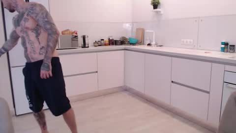 Snapshot of victor_rhino chatting on March 1, 1:02 pm Victor rhinoff online show from March 1, 1:02 pm