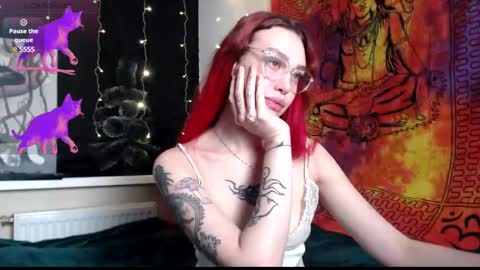 victori_luxury online show from December 6, 5:00 pm