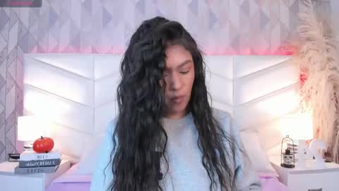 Snapshot of victoria___jonnes chatting on October 6, 12:24 pm victoria___jonnes online show from October 6, 12:24 pm