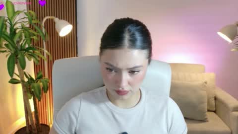 victoria online show from April 9, 2:33 pm