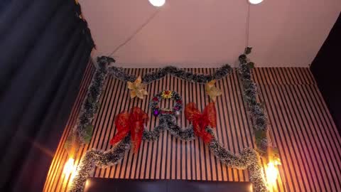 Snapshot of victoria__ponce chatting on December 18, 2:21 am victorira online show from December 18, 2:21 am