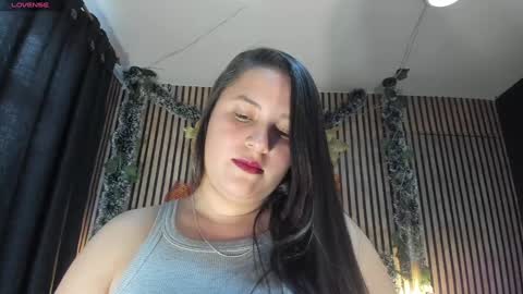 Snapshot of victoria__ponce chatting on January 3, 8:01 pm victorira online show from January 3, 8:01 pm