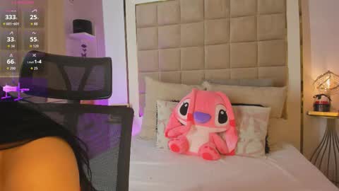 Snapshot of victoria_adaams1 chatting on November 15, 10:45 am Victoria valentina online show from November 15, 10:45 am