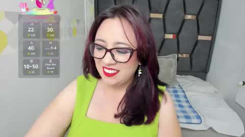  V I C T O R I A   online show from September 25, 11:58 am