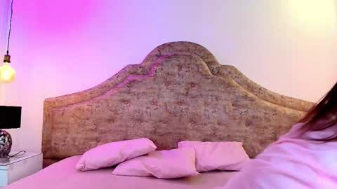 Snapshot of victoria_adams14 chatting on September 21, 2:57 am Victoria for you online show from September 21, 2:57 am