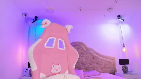  Victoria for you  online show from May 16, 3:47 am