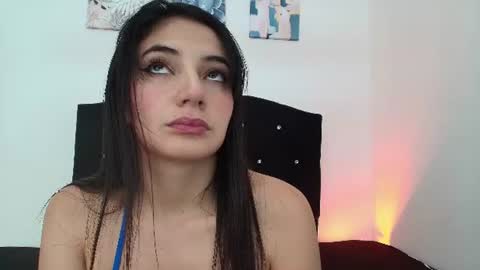Snapshot of victoria_bliss chatting on July 4, 6:14 pm victoria_bliss online show from July 4, 6:14 pm