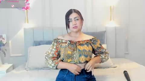 Snapshot of victoria_bourne chatting on October 22, 7:13 pm victoria online show from October 22, 7:13 pm