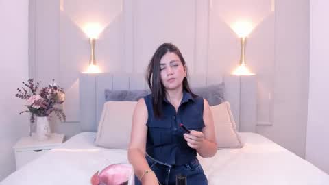 victoria  online show from February 12, 7:09 pm