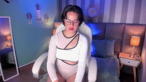 Victoria online show from January 25, 2:25 pm