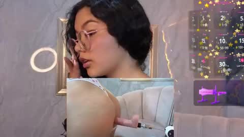 victoria_castillo_b online show from April 7, 9:15 pm