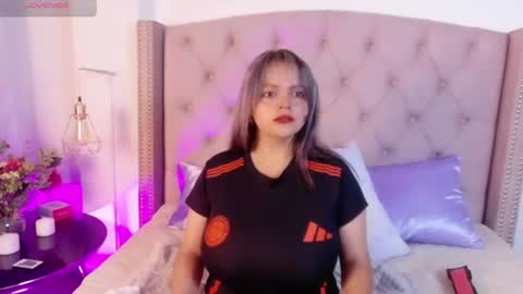victoria_cherry_ online show from June 23, 10:35 am