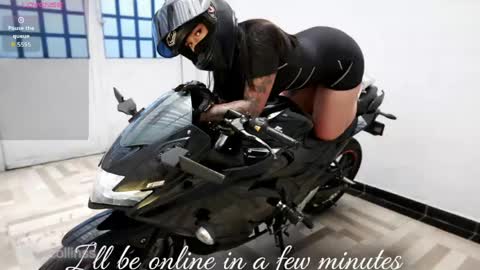 Victoria Collins online show from April 8, 5:13 pm