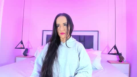 valentina online show from November 12, 9:32 am