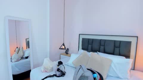 valentina online show from November 15, 9:28 am