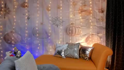 diorvictoria9 online show from January 31, 7:29 pm