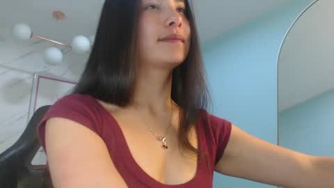 Snapshot of victoria_hernandez_t chatting on July 2, 1:28 pm Victoria online show from July 2, 1:28 pm