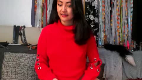 Snapshot of victoria_hh chatting on December 16, 3:11 pm Victoria online show from December 16, 3:11 pm