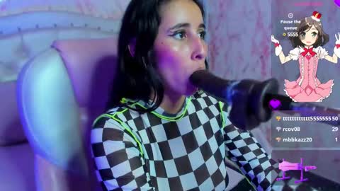 Victoria Houston  online show from February 22, 10:20 pm